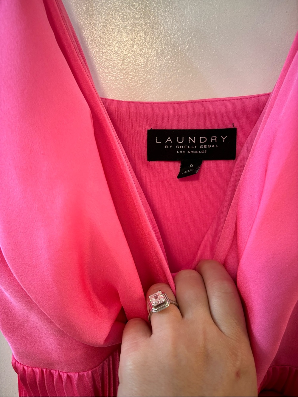 Laundry By Shelli Segal Hot Pink Pleated V-Neck Maxi Dress - Picture 6 of 6